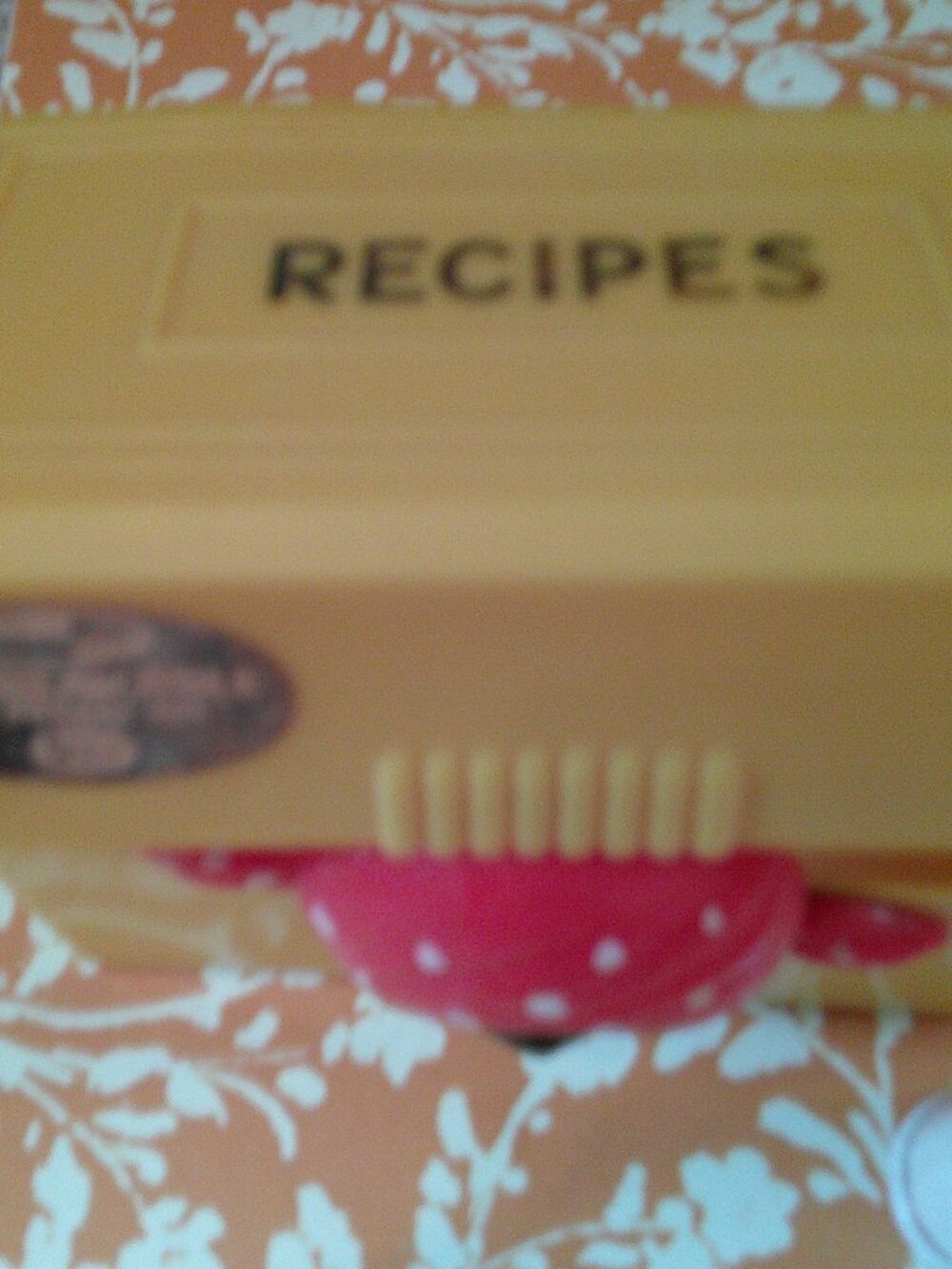 VTG Black Americana Yellow Recipe Box & Porcelain Aunt Jemima Thimble - Picture 6 of 14